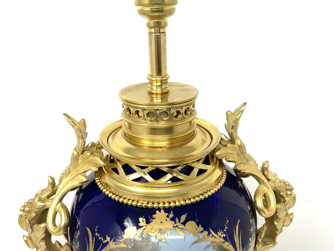 666 Sold Pair Antique French Sèvres Porcelain Ormolu Gilt Bronze Dore Table Urn Lamps - Image 5