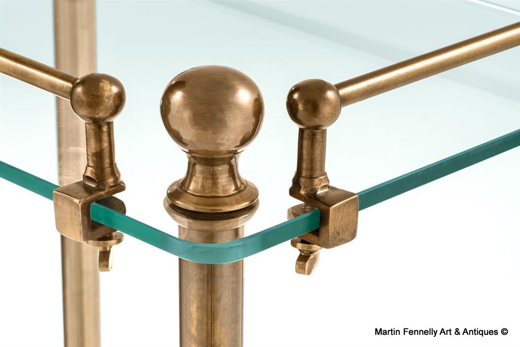 M046 Pair of Elegant Side Tables - Wonderful Design - Antique Brass - Image 4