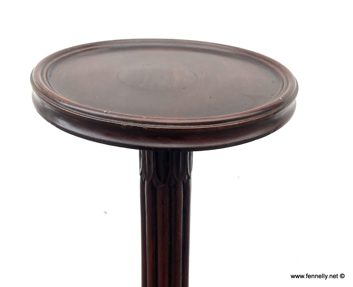 923 Pair of English Mahogany Torchères - Edwardian - Circa 1900 - Image 3