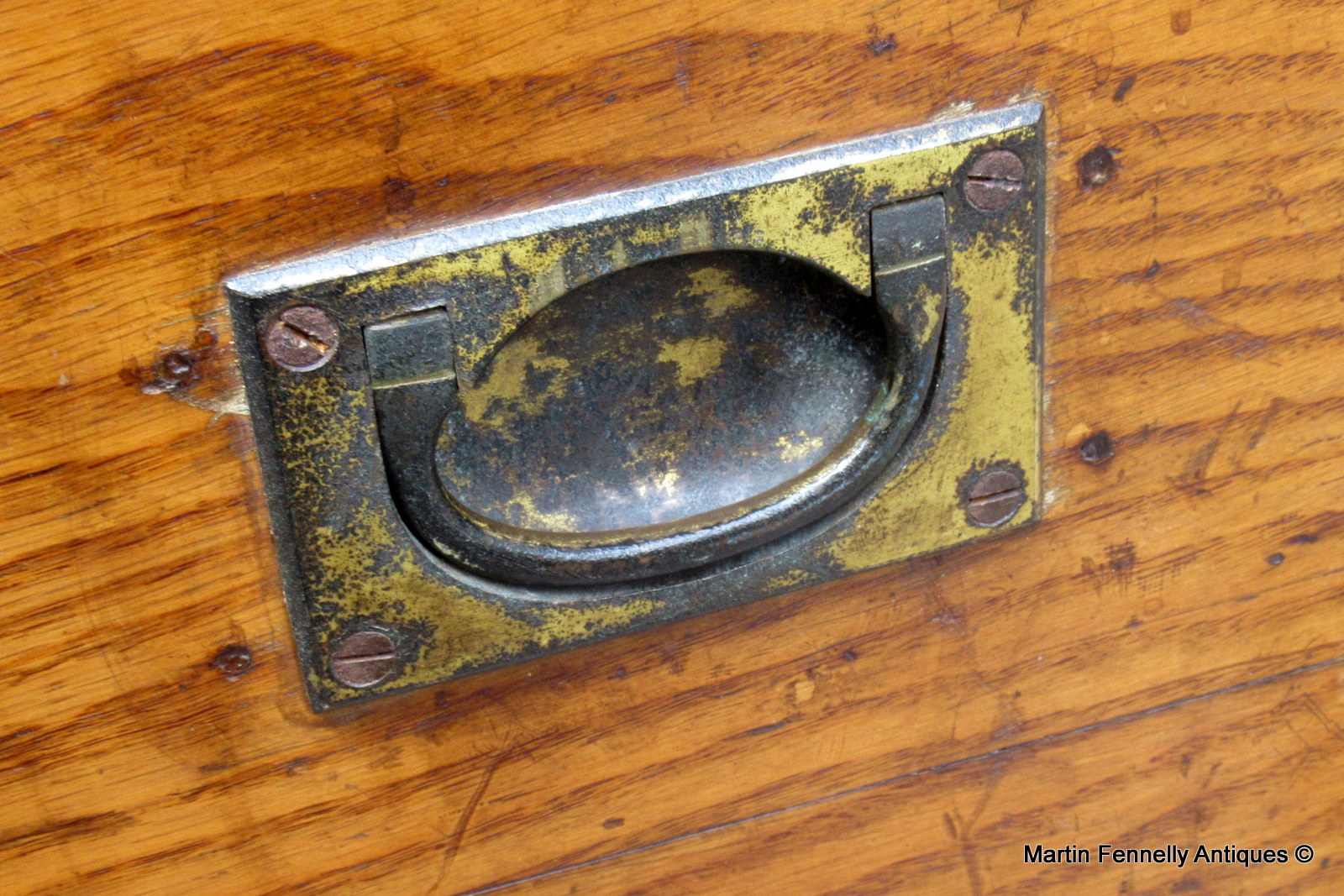 952 Sold Hand Painted Trunk - House of Windsor Royal Coat of Arms - Image 3