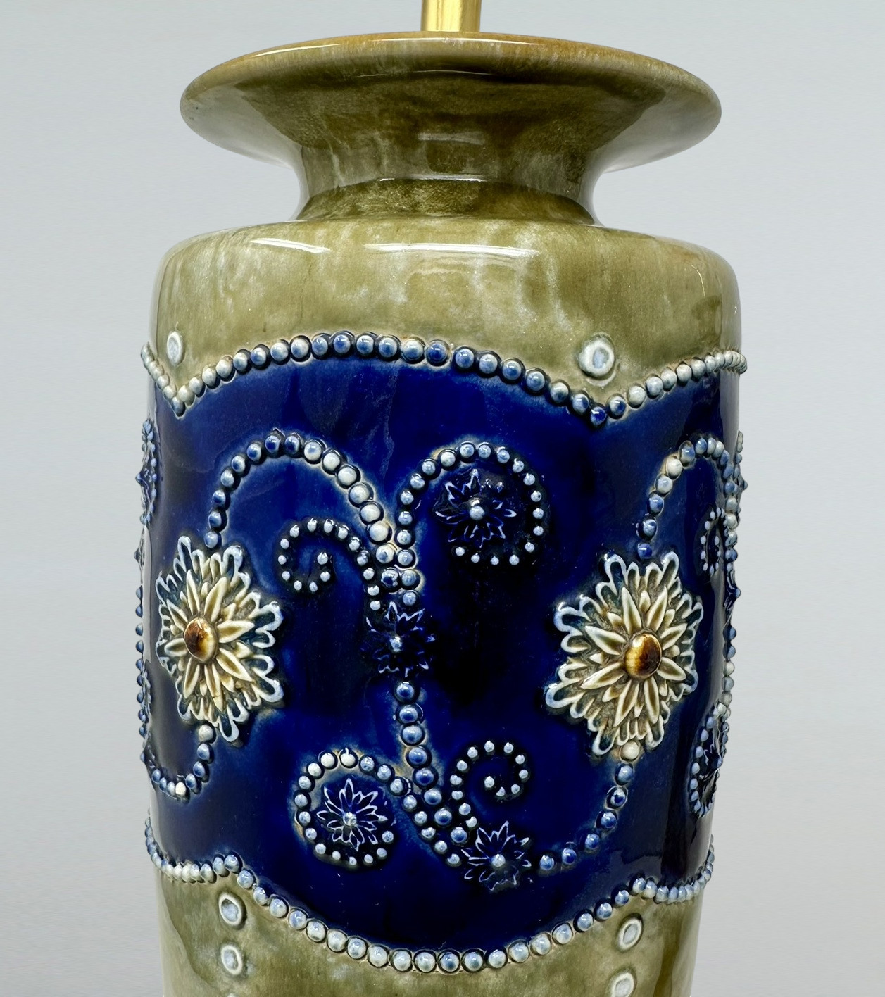 451 Sold Antique Pair Porcelain Royal Doulton Ceramic Art Nouveau Electric Table Lamps - Image 4