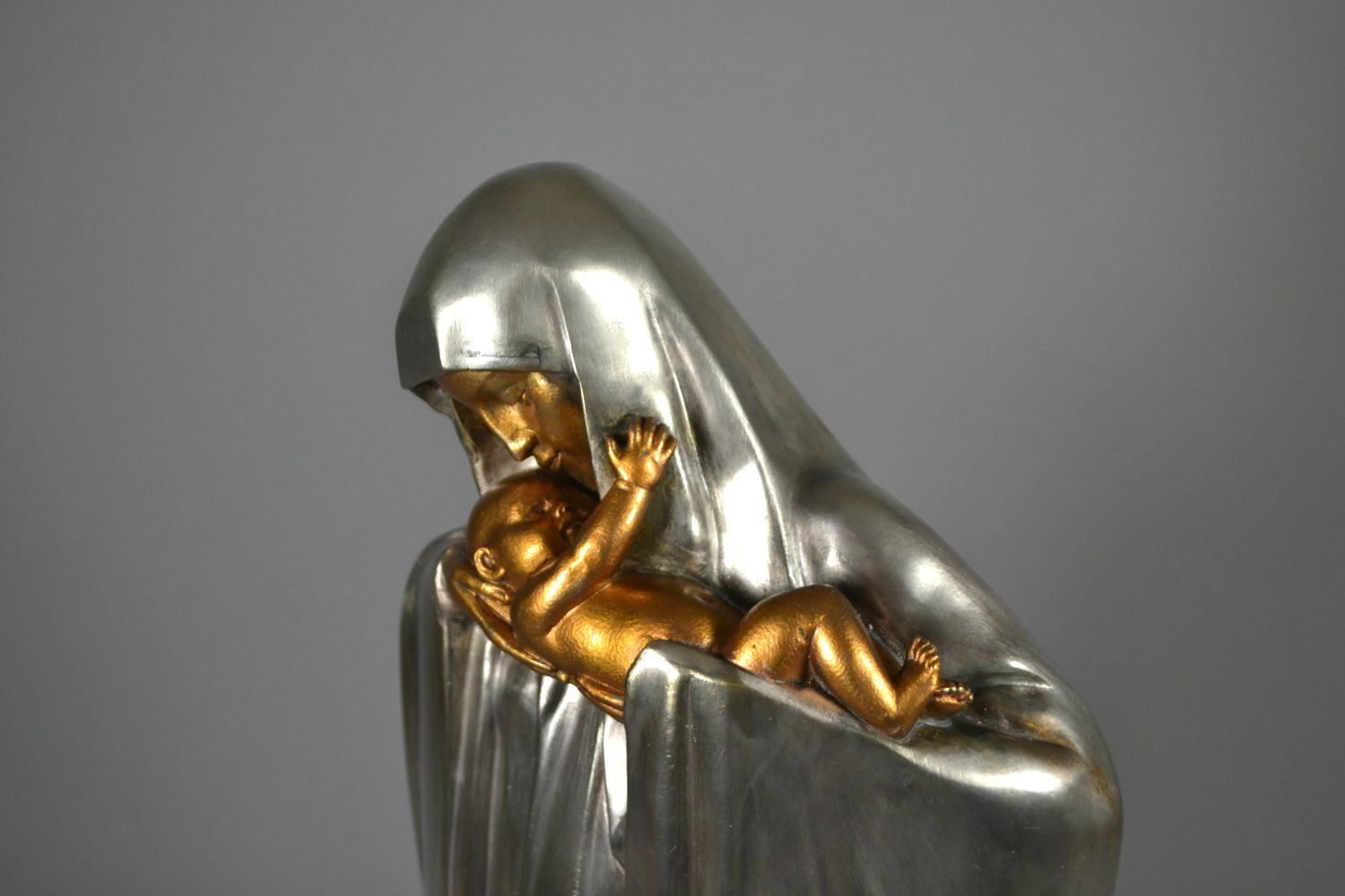 M121 Sold Lucienne Antoinette Heuvelmans - Bronze - Rare tall version of Madonna and Child - Image 6