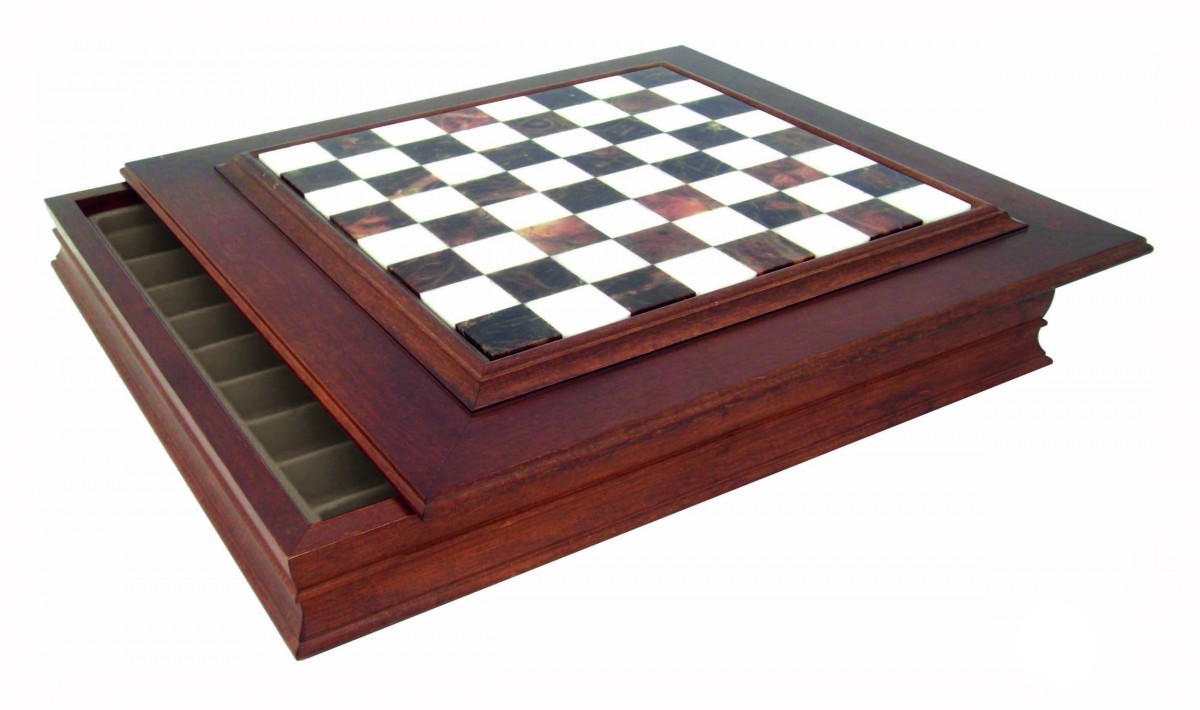 671 Sold Italian Chess Board and Hand Made Pieces - Excellent Quality - Image 2