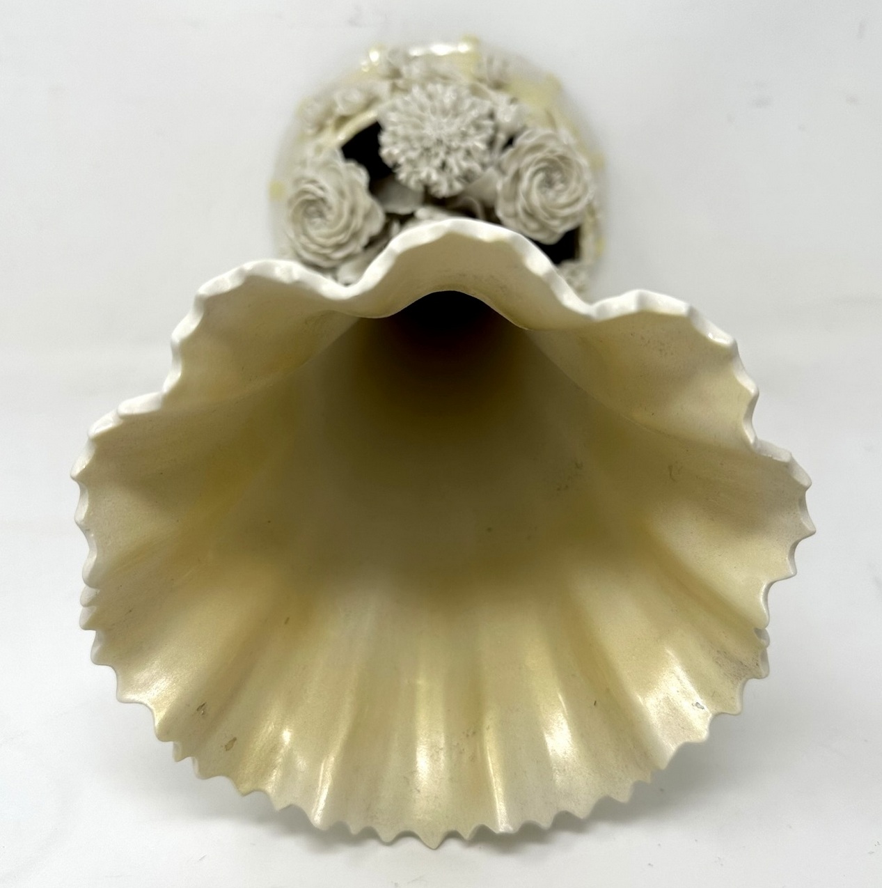 582 Sold Belleek Porcelain Pleated and Flared Trumpet formed Centerpiece Black Mark - Image 8