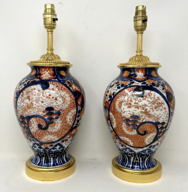 511 Sold Antique Pair Japanese Chinese Imari Porcelain Ormolu Table Lamps Blue Red Gilt