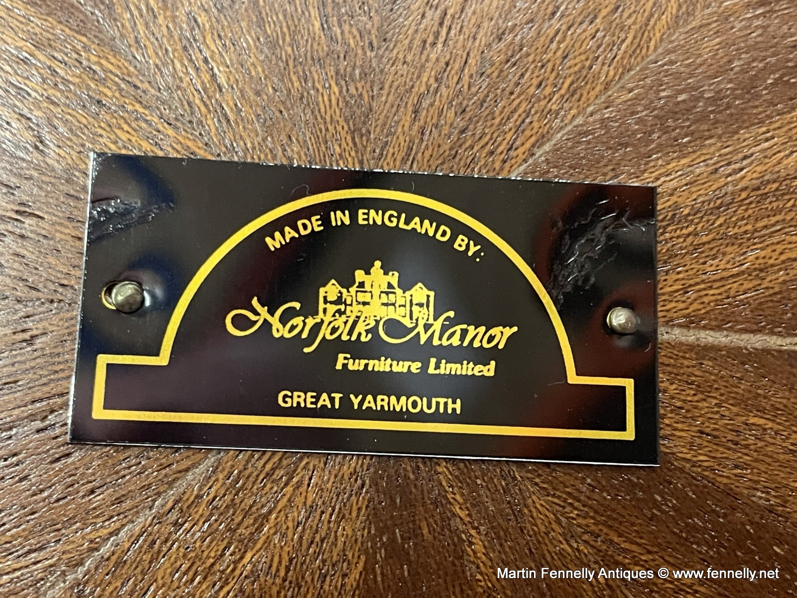 044 Large Mahogany Dining Table - Norfolk Manor Furniture - Royal Bank of Scotland Provenance - Image 3