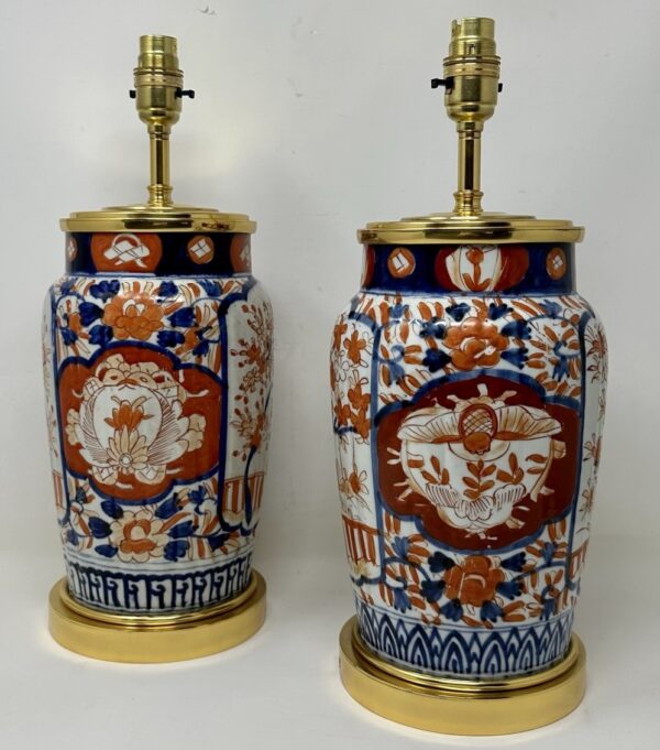 351 Sold Antique Pair Japanese Chinese Imari Porcelain Ormolu Table Lamps Blue Red Gilt