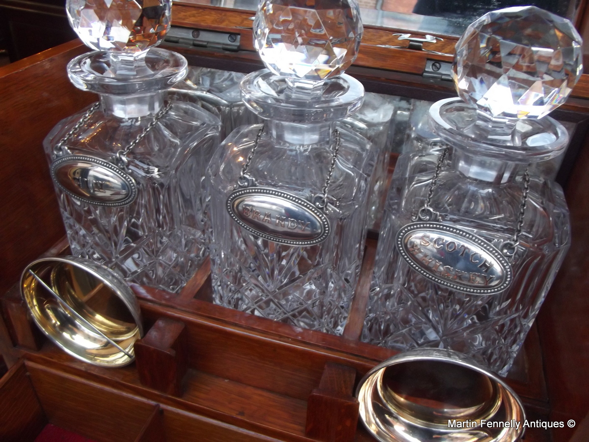 947 Victorian English Tantalus - Superb Condition - Circa 1898 - Image 3