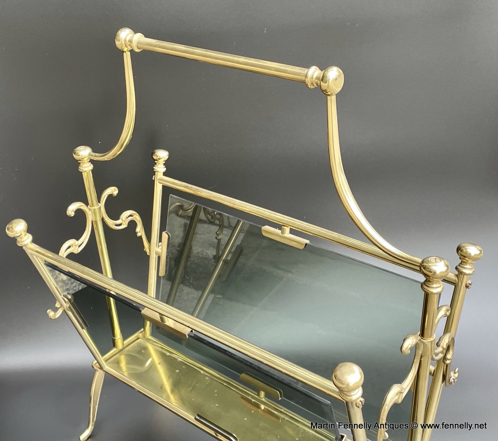 M142 French Mid Century Brass Paper Rack Circa 1950 - Maison Baguès - Image 5