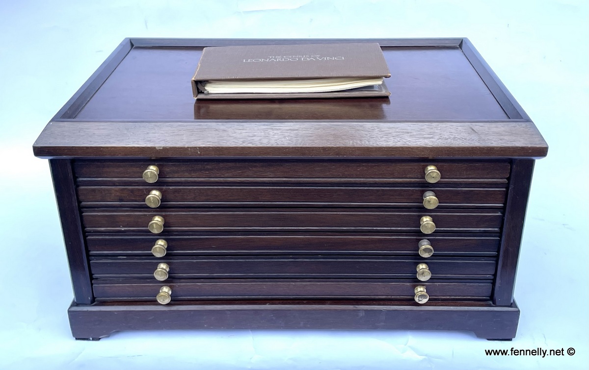 136 Sold 1975 John Pinches Genius of Leonardo da Vinci Silver Proof 50 Medal Set