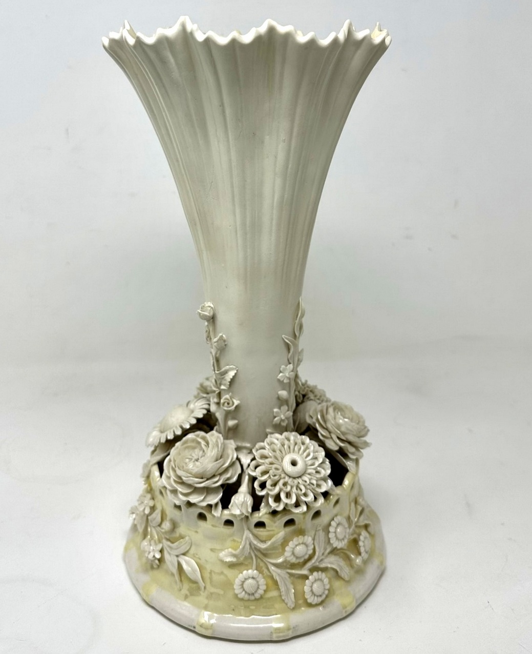 582 Sold Belleek Porcelain Pleated and Flared Trumpet formed Centerpiece Black Mark - Image 3