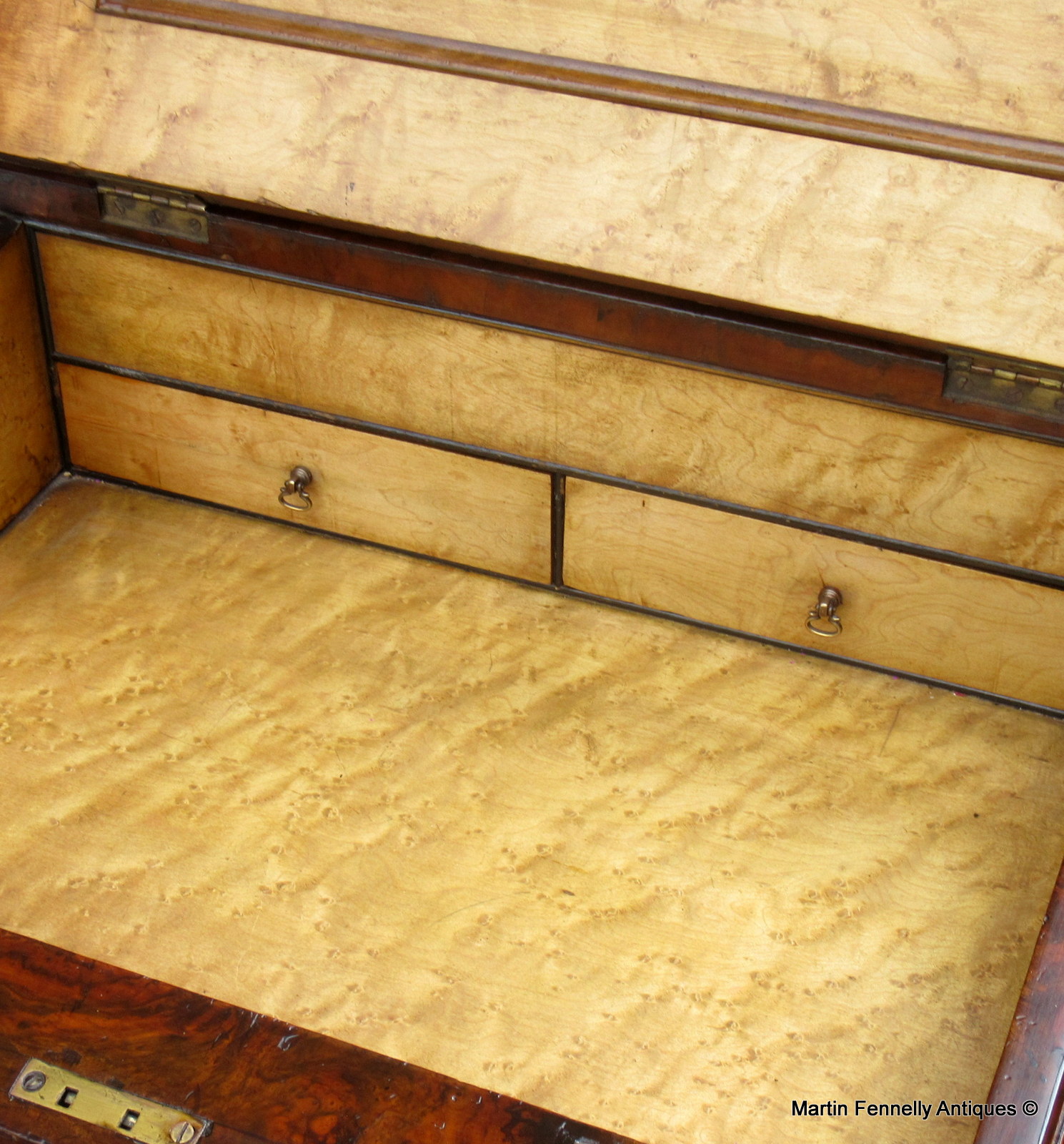 598 Sold Superb Circassian Walnut Davenport - English - Circa 1850 - Image 5