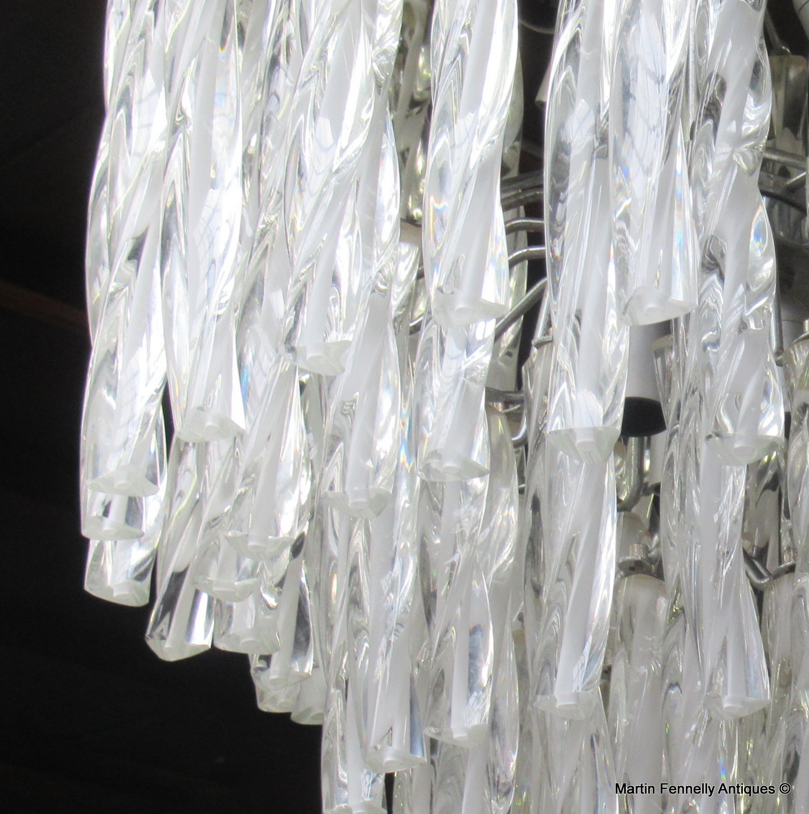 M052 Sold Superb Italian Chandelier Circa 1950 - Crystal - Image 2