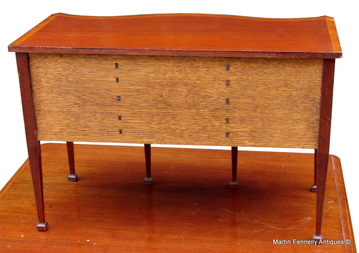 164 Sold Rare Apprentice Piece - Mahogany Serpentine Sideboard - Miniature - Circa 1900 - Image 3