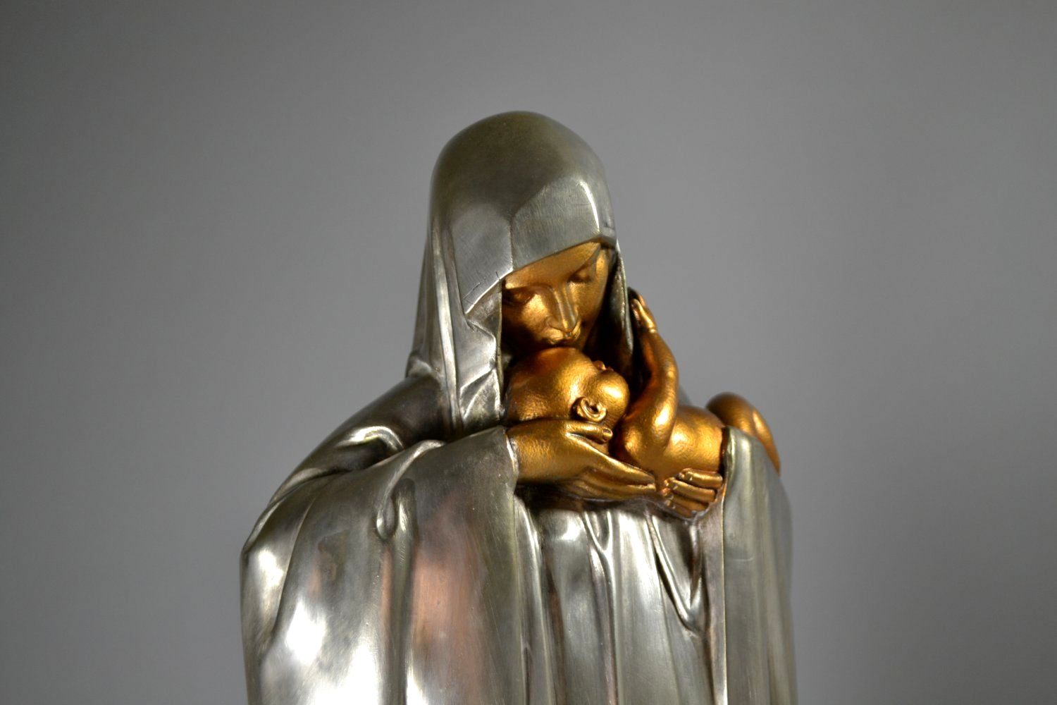 M121 Sold Lucienne Antoinette Heuvelmans - Bronze - Rare tall version of Madonna and Child - Image 5