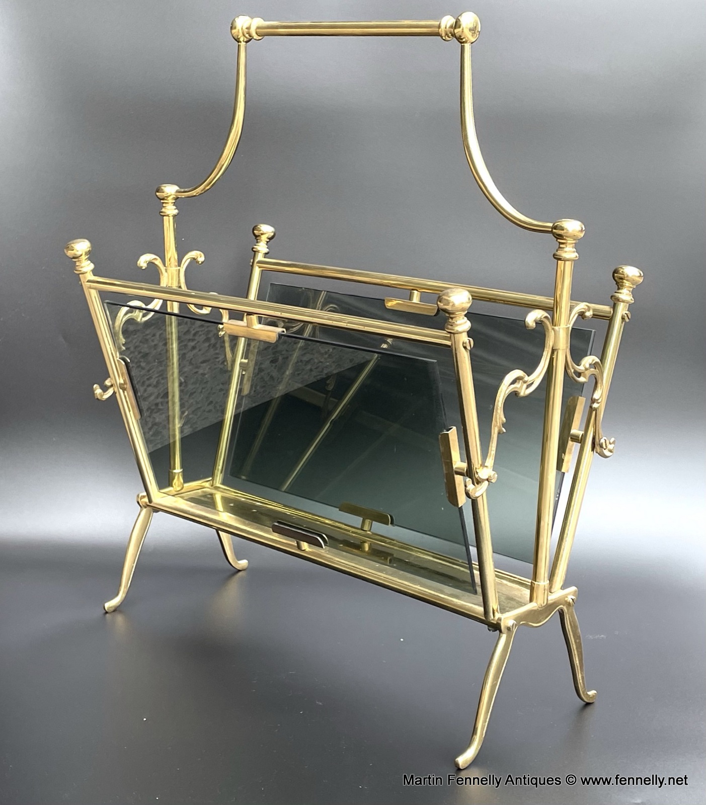 M142 French Mid Century Brass Paper Rack Circa 1950 - Maison Baguès - Image 3