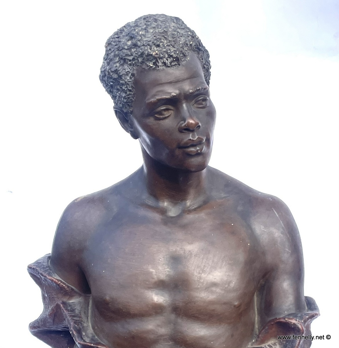 519 Sold Male Nubian Ceramic Bust - Frederick Goldscheider - 19th Century - Image 4